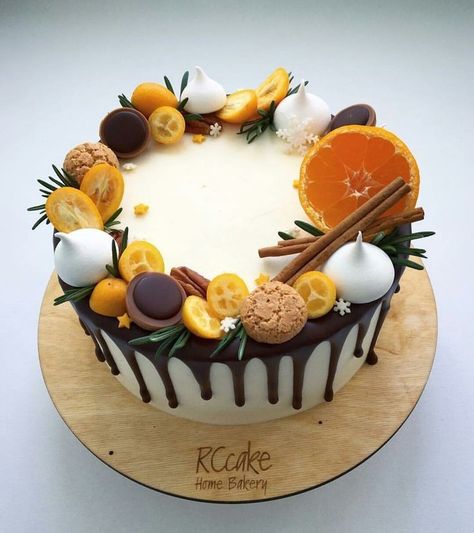 Cake Decorating Piping, Cake Lover, Just Cakes, Food Cake, Pastry Cake, Drip Cakes, Pretty Cakes, Creative Cakes, Christmas Cake