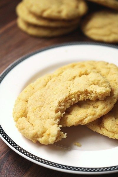 Sweet Corn Dessert Recipes, Sweet Corn Cookies, Corn Meal Cookies, Southwestern Desserts, Corn Cookies Recipe, Cornmeal Cookies Recipe, Cornbread Cookies, Corn Dessert, Vegetable Cakes