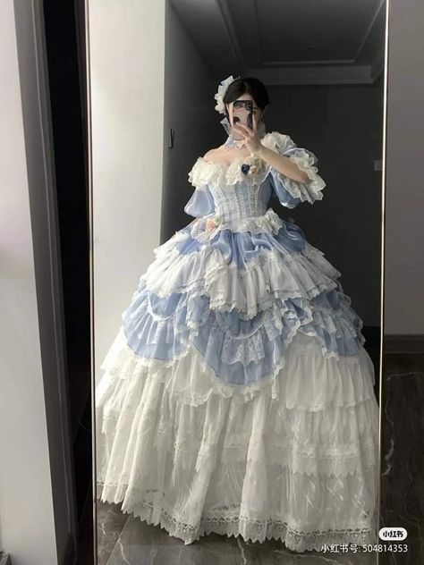 Blue Victorian Dress, Victorian Ball Gowns, Fairytale Wedding Dress, No Relationship, Big Dresses, Old Fashion Dresses, Pretty Prom Dresses, Fairytale Dress, Fantasy Dress