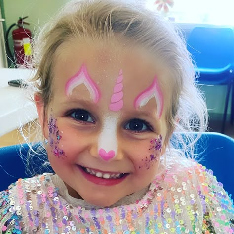 Unicorn Facepainting Kids Easy, Unicorn Face Paint Easy For Kids, Unicorn Face Paint Easy Step By Step, Simple Unicorn Makeup, Simple Unicorn Face Paint, Face Paint Unicorn Easy, Unicorn Face Paint Easy, Face Paint Unicorn, Kids Face Painting Easy