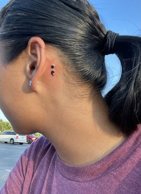 Behind The Ear Tattoos For Women Unique, Semi Colon Behind Ear Tattoo, Semi-colon Tattoo Behind The Ear, Tiny Tattoos Behind Ear, Tattoo Ideas Female Behind The Ear, Back Of The Ear Tattoos For Women, Tattoo Under Ear, Small Behind The Ear Tattoo Ideas, Behind The Ear Tattoo Ideas Unique