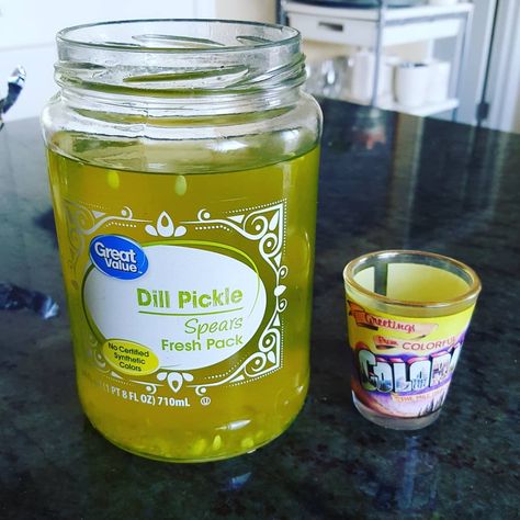 We all know pickle juice is a magical elixir, but instead of staring at the jar and deciding to drink it, why not try these 15 other uses for pickle juice? Dill Pickle Juice Uses, Dill Pickle Juice Recipe, Juice Remedies, Uses For Pickle Juice, Pickle Juice Shots, Pickle Juice Recipe, Pickle Juice Uses, Dill Pickle Juice, Pickled Pears