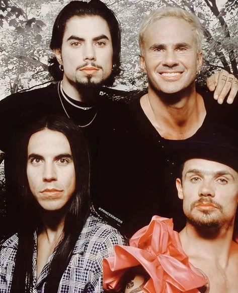 Red Hot Chili Peppers Band, Dave Navarro, Anthony Kiedis, Hottest Chili Pepper, Chilli Pepper, Red Hot Chili Peppers, Weird Pictures, Chili Peppers, Hot Chili