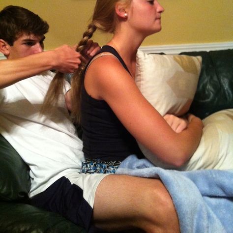 Look at how much concentration and energy is going in to that braid. Lol :) Bae Goals, My Kind Of Love, Boyfriend Goals, The Perfect Guy, Lovey Dovey, Future Boyfriend, Two People, Hopeless Romantic, Cute Couple Pictures