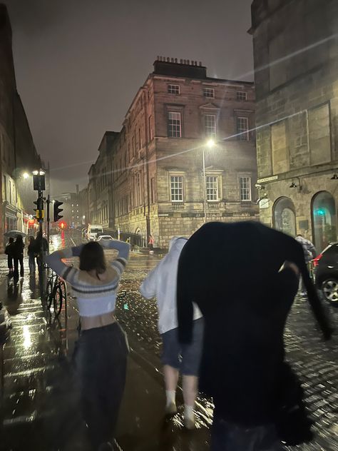 Rainy nights in Edinburgh Life In Edinburgh, Edinburgh Flat Aesthetic, Edinburgh Napier University, Living In Edinburgh, Edinburgh University Student Aesthetic, The University Of Edinburgh, Edinburgh Home, Uni Of Edinburgh, Edinburgh Nightlife