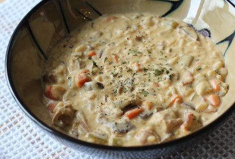 Pheasant with Mushroom & Wild Rice Chowder Pheasant Stew, Mushroom Wild Rice, Pheasant Recipes, Wild Rice Soup Recipes, Rice Soup Recipes, Easy Chicken Breast, Crock Pot Recipes, Wild Rice Soup, Rice Soup