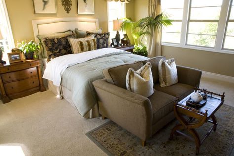 21 Stunning Primary Bedrooms with Couches or Loveseats Loveseat Bedroom, Bedroom Loveseat, Small Bedroom Sofa, Small Couches, Small Couch In Bedroom, Couch Room, Spare Bedrooms, Fabulous Homes, Small Loveseat