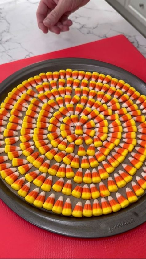 Amazing candy corn trick | bowl, candy, Halloween, maize | Amazing candy corn trick He makes an amazing Halloween bowl out of candy corn This original video was produced by Rick Lax Productions and Jennie Carroll | By Wonder and Raw | Facebook Candy Corn Bowl, Candy Corn Pumpkin, Candy Corn Mix, Candy Corn Recipe, Pumpkin Candy Corn, Corn Dishes, What To Make, Painted Pumpkins, Candy Corn