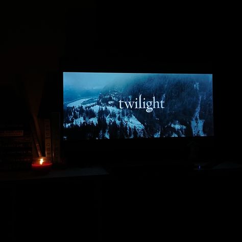 Watching Twilight Aesthetic, Twilight Movie Aesthetic, Twilight Watch Party, Twilight Lifestyle, Twilight Movie Night, Twilight Baseball, Watching Twilight, Twilight Party, Twilight Vibes