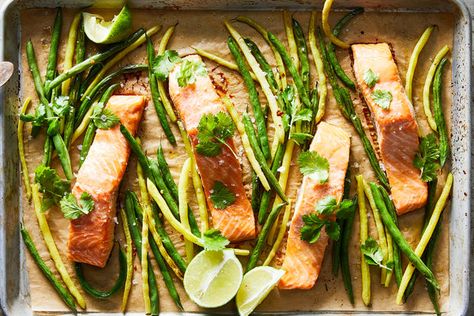 Miso and Maple Make a Good Match With Salmon - The New York Times Salmon With Green Beans, Sheet Pan Salmon, Pan Salmon, Miso Salmon, Salmon Soy Sauce, Salmon And Shrimp, Sheet Pan Suppers, Cooking White Rice, Quick Chicken