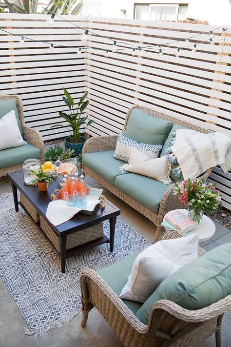 Small Outdoor Patios, Beach Backyard, Patio Privacy, Enclosed Patio, Backyard Privacy, Patio Inspiration, Dream Yard, Budget Patio, Apartment Patio