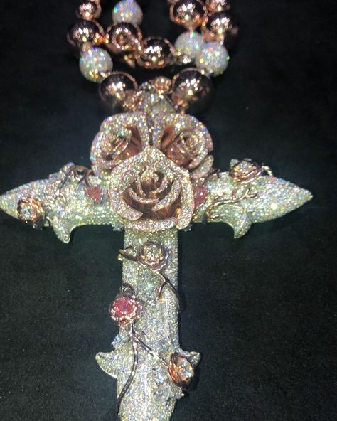 @liluzivert Buried The Other Cross, This Is A Whole New One ✝️🌹 #ShouldaWentToElliot Ice Jewelry, Replica Jewelry, Expensive Jewelry Luxury, Custom Cross, Lil Uzi, Cross Chain, Dope Jewelry, Expensive Jewelry, Handmade Beaded Jewelry