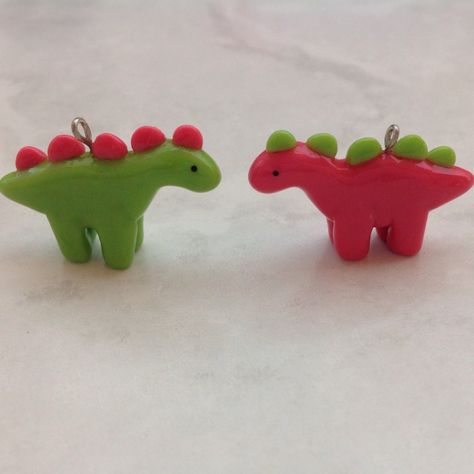 Simple Clay Dinosaur, Polymer Clay Dinosaur Earrings, Clay Dinasours, T Rex Polymer Clay, Tiny Clay Dinosaur, Craft Stalls, Clay Animals, Polymer Jewelry, Cute Clay