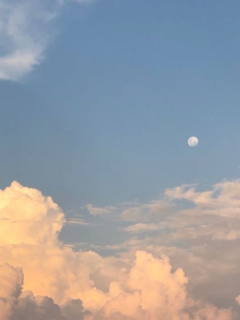 Clouds And Moon Aesthetic, Estelle Aesthetic, Clouds Moon Aesthetic, Luna Moon Aesthetic, Sun And Moon Aesthetic, Sky Zone, Magical Sky, Filmmaking Cinematography, Aesthetic View