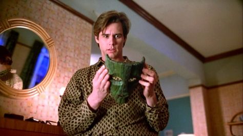 St Paddy's Day Green Things The Mask released 1994 starring Jim Carrey as Stanley Ipkiss Jim Carrey The Mask, Son Of The Mask, Tex Avery, Movie Studios, Toni Braxton, Rey Star Wars, Cameron Diaz, Replica Prop, Jim Carrey