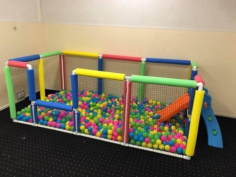 ballpitfinal Diy Ball Pit, Indoor Play Area, Kids Ball Pit, Best Kids Toys, Kids Play Area, Indoor Play, Baby Diy, Toy Rooms, Ball Pit