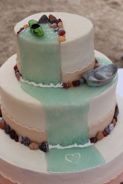 River Cake, Kayak Cake, River Kayak, River Of No Return, Pastry School, 50th Cake, River Wedding, Salmon River, Fish Cake