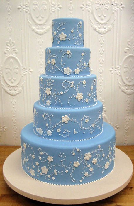 Found on bettybakery.com Tari A. Tari A. • 8 days ago Sometimes simple is so pretty. Blue with white details by Betty Bakery in Brooklyn. Blue Wedding Cake, Quinceanera Cakes, Wedding Cakes Blue, Blue Cakes, Crazy Cakes, Elegant Wedding Cakes, Special Cake, Beautiful Wedding Cakes, Gorgeous Cakes