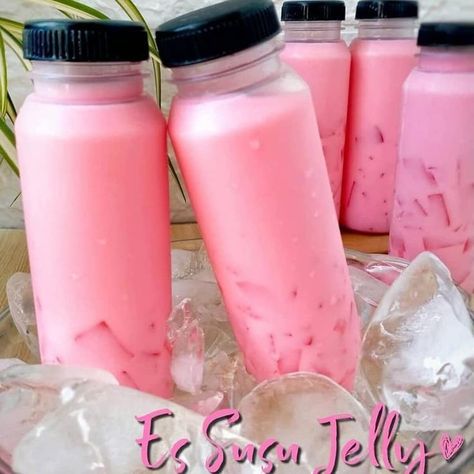 minuman segar dingin pop ice Minuman Jelly, Es Jelly, Jelly Cream, Strawberry Jelly, Fruit Jelly, Food Recepie, Pretty Food, Melon, Easy Dinner