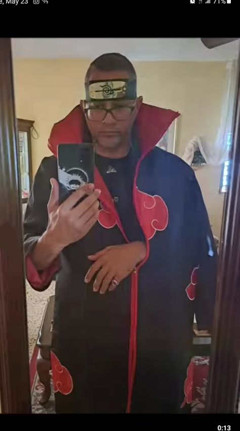 Itashi akasuki cosplay Itachi Uchiha Cosplay, Cosplay Itachi, Akatsuki Cloak, Akatsuki Cosplay, Itachi Cosplay, Naruto Cosplay, Male Cosplay, Anime Akatsuki, Man Up