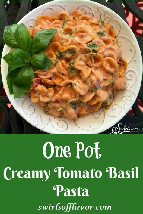 Creamy Tomato Basil Pasta Sauce, Tomato Basil Cream Pasta, Pasta Creamy Tomato, Creamy Tomato Basil Sauce, Tomato Basil Cream Sauce, Fettuccine Alfredo With Shrimp, Creamy Tomato Basil Pasta, Alfredo With Shrimp, Diy Meals