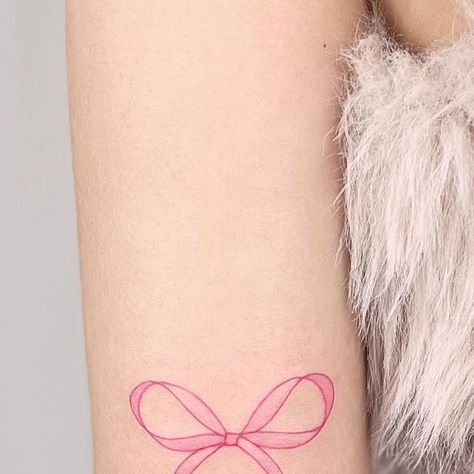 seoyeonnie💕 on Instagram: "matching bow tattoos 🎀💛 . . . . . #pinktattoo #bowtattoo #ribbontattoo #cutetattoo #kawaiitattoo #nyctattoo #tattoonyc #finelinetattoo #matchingtattoos #y2ktattoo #coquette #tattooideas ty for coming 🎀" Bow Stick And Poke, Bow Fine Line Tattoo, Cupid’s Bow Tattoo, Cute Bow Tattoos Girly, Pink Bow Tattoos, Bow Tattoos, Nyc Tattoo, Tattoo Back, Pink Tattoo