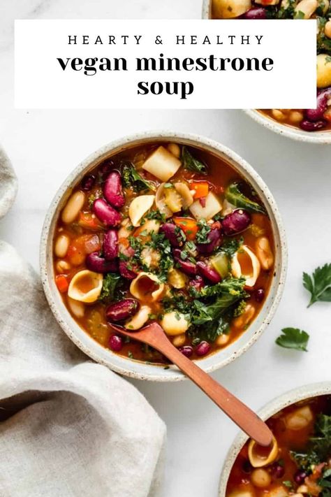 This Vegan Minestrone Soup is loaded with healthy staple ingredients like beans, potatoes and noodles for a healthy soup that will keep you full! #vegan #minestrone #souprecipes #pantrystaples Vegetarian Minestrone, Vegan Minestrone, Plant Based Dinner Recipes, Vegan Minestrone Soup, Minestrone Soup Easy, Vegan Soups And Stews, Minestrone Soup Recipe, Gf Food, Soups Recipes