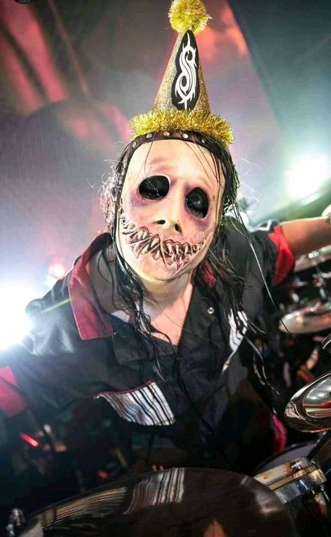 Happy Birthday Jay, Slipknot Videos, Jay Weinberg, Arte Heavy Metal, Metal Musicians, Dibujos Toy Story, Paul Gray, Silly Bands, Band Humor