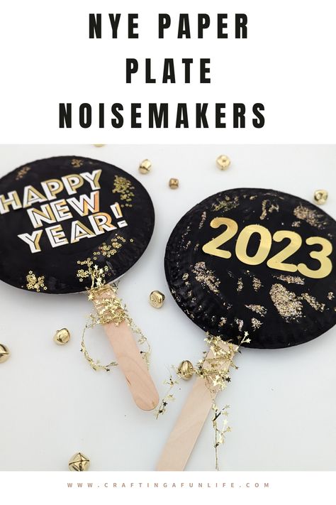 Celebrating New Year’s Eve with your kids? Make these fun paper plate noisemakers to help ring in the new year! Super easy to make with supplies you may already have from Christmas. Fun craft for toddlers, preschoolers and older kids including teens. New Years Noise Maker Craft Kids, Noise Maker Craft, Diy Noise Makers, Winter Sensory Bin, Celebrating New Year, Craft For Toddlers, Kids Eat Free, Noise Maker, Kids Things To Do