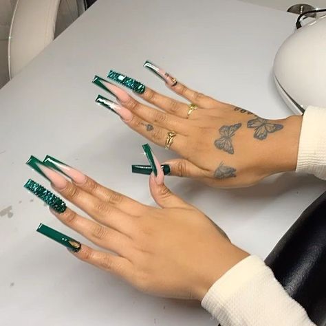 Bc Initial Nails, Green Nail Designs Coffin, Emerald Green Nails Coffin, Emareld Green Nails, Green Square Acrylic Nails, Emerald Green Nails Acrylic Coffin, Emerald Green Nails Prom, Emerald Nails Acrylic, Emerald Green Prom Nails