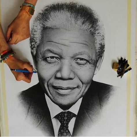 Nelson Mandela Nelson Mandela Drawing, Love Pencil Drawings, Cool Drawings Sketches, Crazy Sketches, Nelson Mandela Art, Mandela Drawing, Grade 6 Art, Mandela Tattoo, Beautiful Pencil Drawings