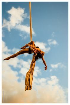 Aerial Dance, Thessaloniki, Greece 2013 by Panagiotis Metallinos (aka metallus) http://metallus.tumblr.com Circus Photography, Aerial Gymnastics, Silk Dancing, Aerial Yoga Poses, Aerial Silk, Aerial Fitness, Aerial Acrobatics, Aerial Dance, Thessaloniki Greece