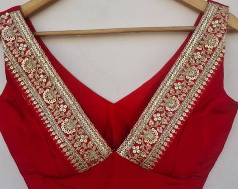 Buy Made to Order Indian Brocade Silk Sleeveless Deep V Neck Saree Online in India - Etsy Cutsleeves Blouse, Sleeveless Blouse Designs, Blouse Sari, Blouse Lehenga, Blouse Crop Top, Blouse Designs Catalogue, Blouse Indian, Sari Design, Blouse Crop