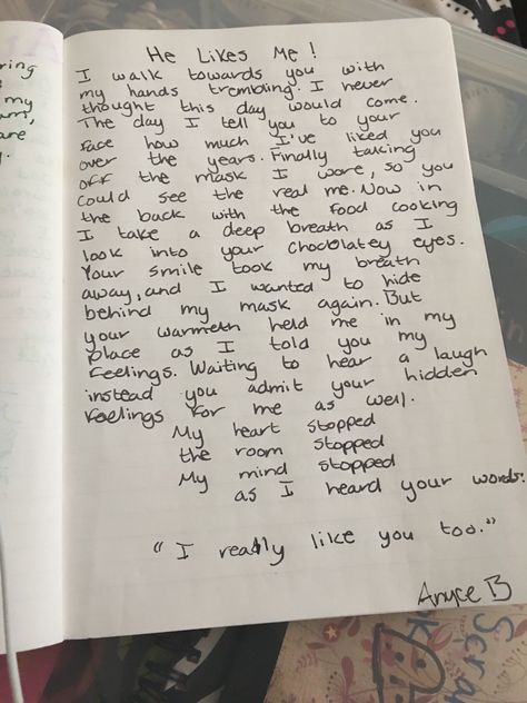 Somewhat of a poem about me and my crush. Best moment for me in 2019 Crush Page Diary, Letter To My Crush Feelings, About My Crush, What To Write In Your Diary About Your Crush, Journaling About Crush, Things To Write About Your Crush In Journal, Poems Written In Notes, Hallway Crush, Crush Poems