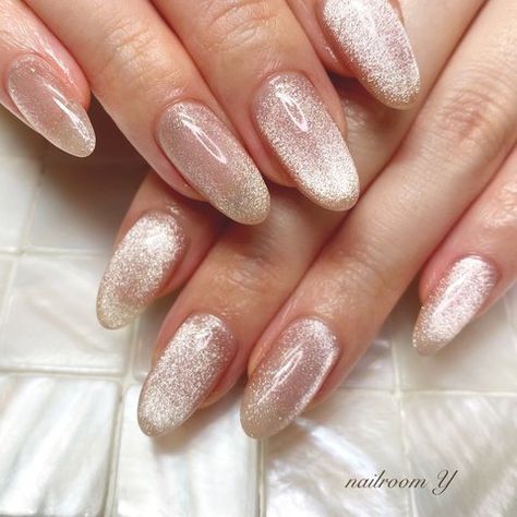 Nails Design Medium Length, Nails Champagne, Nails Cream, Nails Charms, Nails Coral, Almond Press On Nails, Pink Aurora, Nails Colorful, Nails Chrome