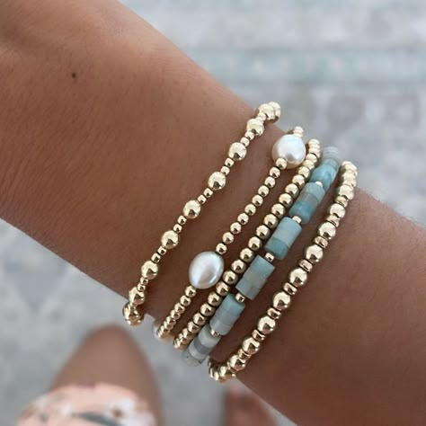 Handmade Bead Bracelets, Wearing Bracelets, Gold Bead Bracelet, Bead Ball, Preppy Jewelry, Summer Bracelet, Beachy Summer, Ocean Eyes, Diy Bracelet Designs