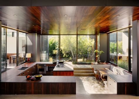 On Another Level: 6 Reasons to Love Sunken Rooms - Western Living Magazine Sunken Kitchen, G Shaped Kitchen, Marmol Radziner, California Homes, Outdoor Living Areas, Open Kitchen, House Inspo, Outdoor Living Space, Great Rooms