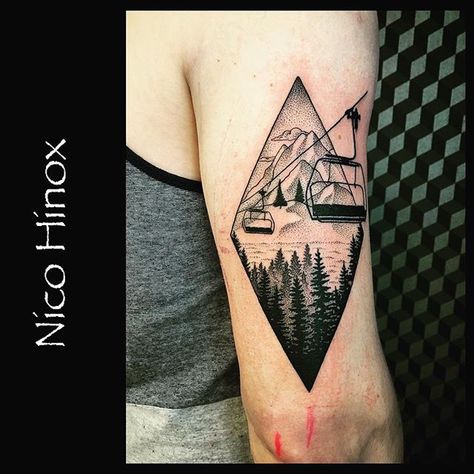 Ski Sleeve Tattoo, Chairlift Tattoo, Ski Lift Tattoo, Ski Tattoo Simple, Skiing Tattoo Ideas, Trippy Tattoo Designs, Tattoo Wade, Snowboarding Tattoo, Snowboard Tattoo