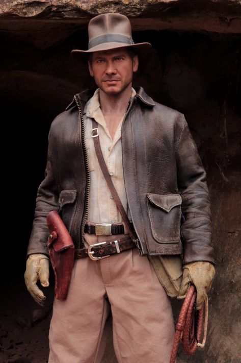 Indiana Jones Jacket, Indiana Jones Last Crusade, Indiana Jones Costume, Henry Jones, Indiana Jones Adventure, Western Costumes, Jason Bateman, Beautiful Figure, Cosplay Tips