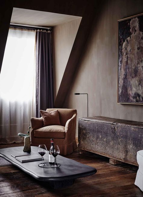 Axel Vervoordt designs Purs with his signature mix of the historic and the imperfect Axel Vervoordt Interiors, Axel Vervoordt, Hotel Safe, Style Deco, Hotel Suites, Guest Suite, Corporate Design, Hotels Design, Hotel Restaurant