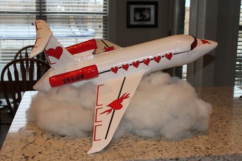 Valentine's Box - You flew into my heart.  Made with oatmeal containers and duct tape! Army Plane, Valentine Box Ideas, Valentine Gifts For Boys, Kids Valentine Party, Kids Valentine Boxes, Oatmeal Container, Valentine Card Box, Valentine Mailbox, Valentine Gifts For Kids