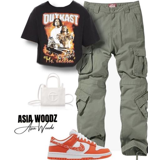 Green Cargo Pants Outfit Black Women, Streetwear Fashion Green Cargo Pants, Green Streetwear Cargo Pants, Olive Cargo Bottoms For Streetwear, Urban Green Cargo Pants For Streetwear, Trendy Green Streetwear Cargo Pants, 4s Outfit, Dunk Lows, Outfit Ideas For School