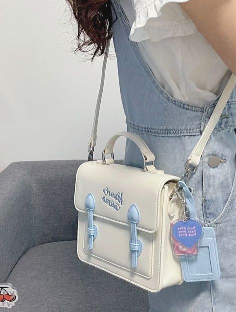 Aesthetic Sling Bag, Sling Bag Aesthetic, Tas Celine, Cute Sling Bag, Korean Bags, Stylish School Bags, Kawaii Bags, My Style Bags, Aesthetic Bags