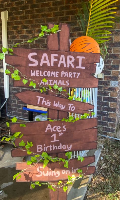 Safari Entrance Decor, Diy Jungle Theme Decorations, Jungle Welcome Sign, Welcome Party Animals Sign, Jungle Signs Safari Party, Jungle Safari Welcome Board, Safari Welcome Sign, Safari 1st Birthday, Jungle Theme Decorations