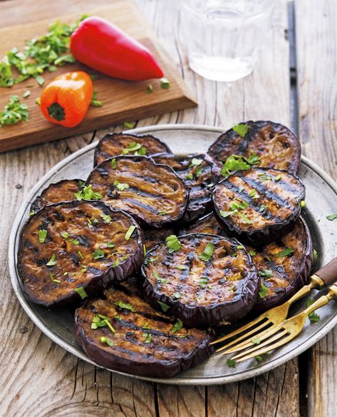 Grilled Eggplant Recipes, Vegan Grill, Pizza Vegetarian, Egg Plant, Eggplant Dishes, Grilled Eggplant, Grilled Veggies, Eggplant Recipes, Grill Recipes