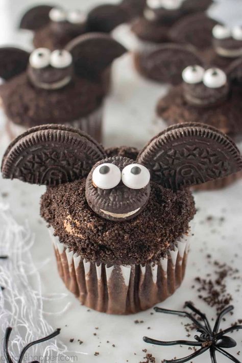 Bat Cupcakes - CincyShopper Oreo Cupcake Recipe, Homemade Chocolate Buttercream Frosting, Raspberry Cream Pies, Duncan Hines Cake, Fun Halloween Desserts, Bat Cupcakes, Crushed Oreo, Cupcakes Halloween, Store Bought Frosting