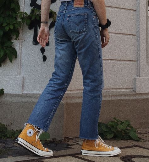 Converse 1970s Outfit, Converse 1970s Outfit Men, 1970s Outfits, Converse Fits, Converse Style, Summer Denim, Nike Air Shoes, Street Style Outfits Men, Outfits With Converse