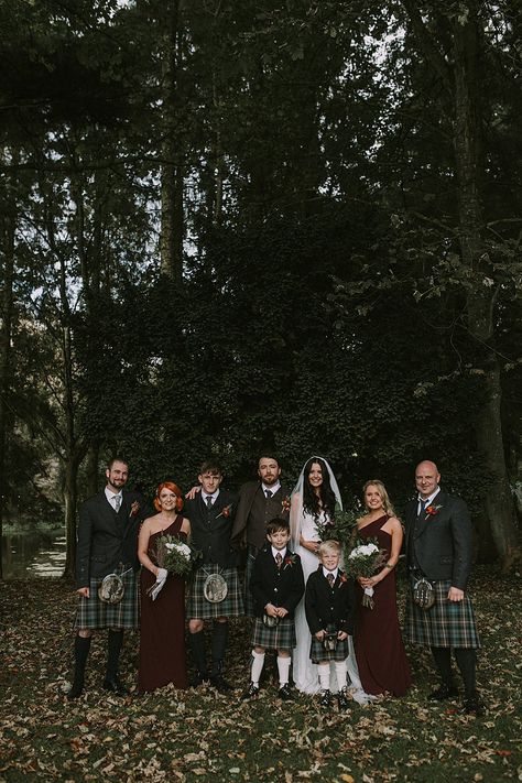 Scottish Wedding Bridesmaids, Cornish Tartan Wedding, Scottish Wedding Photography, Scottish Wedding Party, Kilt Wedding Party, Scottish Wedding Aesthetic, Scottish Themed Wedding, Scottish Wedding Ideas, Innovative Dress