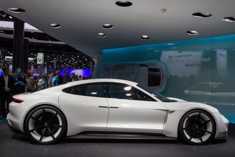 Porsche Mission E, Audi Design, Mercedes Brabus, Mission E, Porsche Taycan, Luxurious Cars, Porsche Cars, Chevrolet Chevelle, Porsche Design