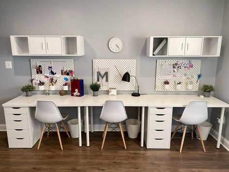 3 Person Desk, Kids Study Room Ideas, Kids Homework Room, Ikea Alex Desk, Homework Nook, Spare Room Office, Homeschool Room Decor, Homework Desk, Homeschool Room Design